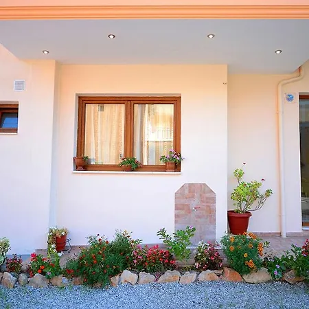 Artemis Hotel