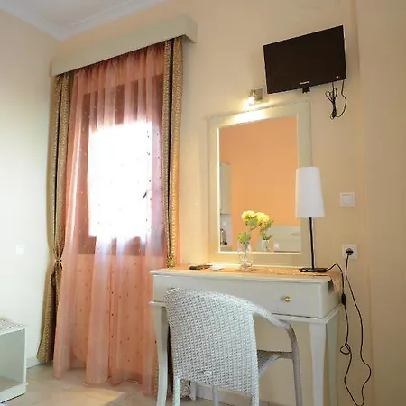 Artemis Hotel *